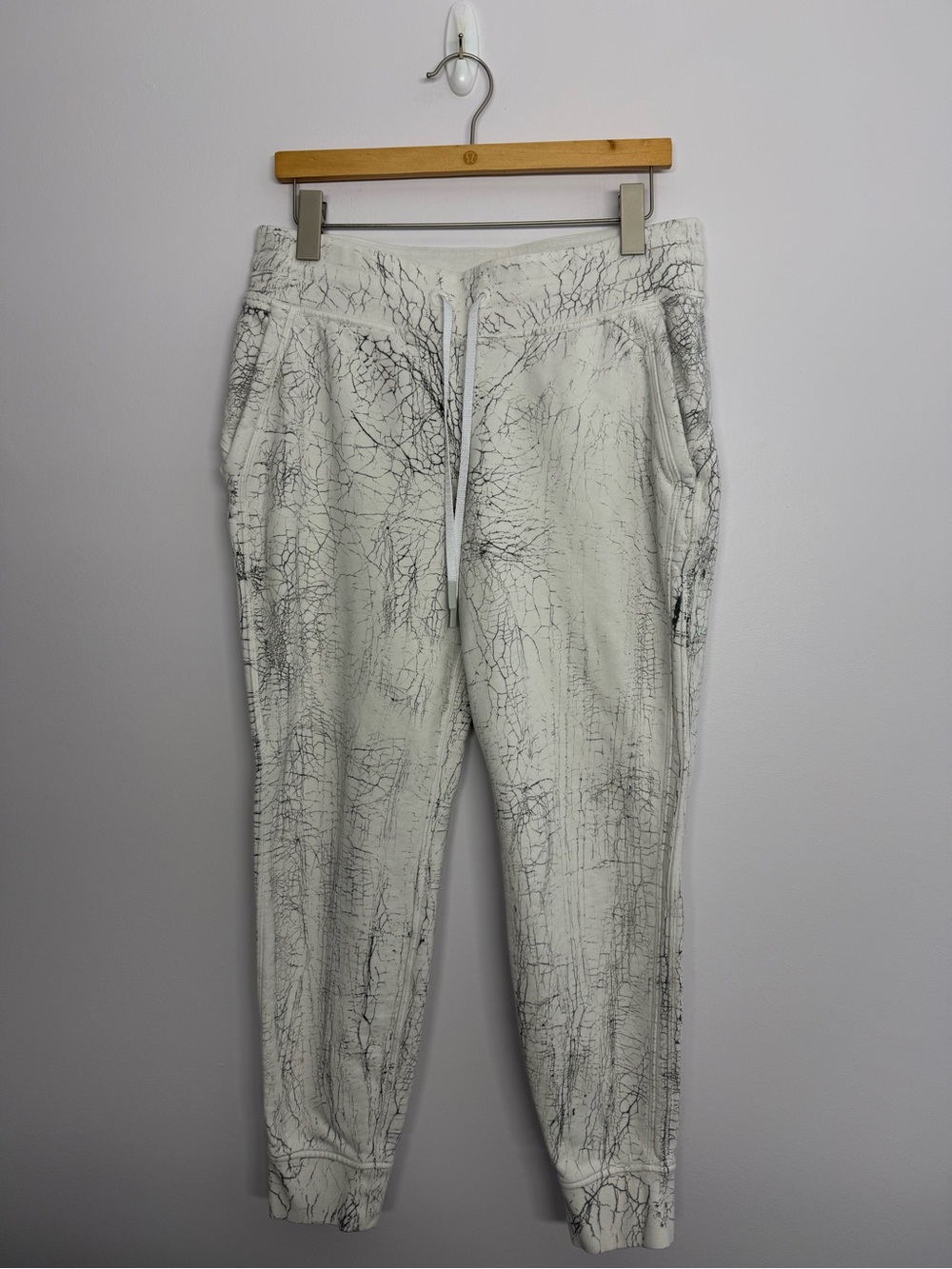 Lululemon Warm Down Jogger *7/8 Length Thread Dye White Black Sz 10 27.5” - Picture 1 of 4